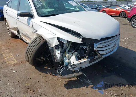 2015 Ford Taurus Limited z USA, uszkodzony, nr VIN 1FAHP2F84FG102611